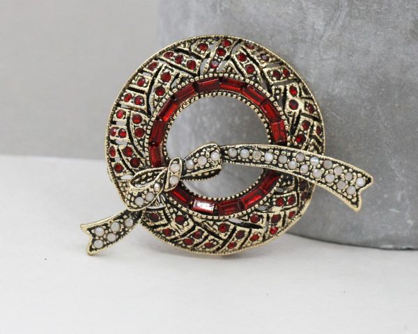 Brooch