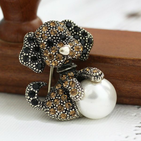 Brooch V142375907210