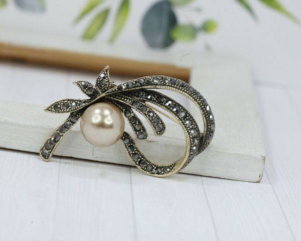 Brooch F746574807160