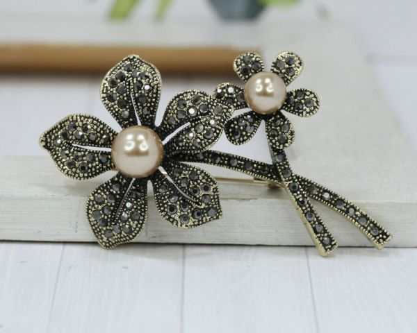 Brooch F747274807160