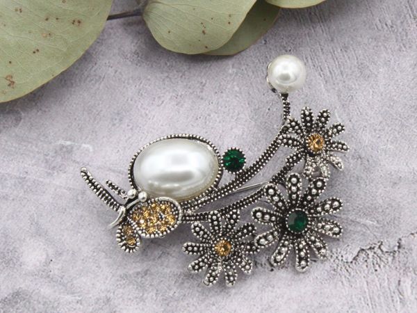 Brooch