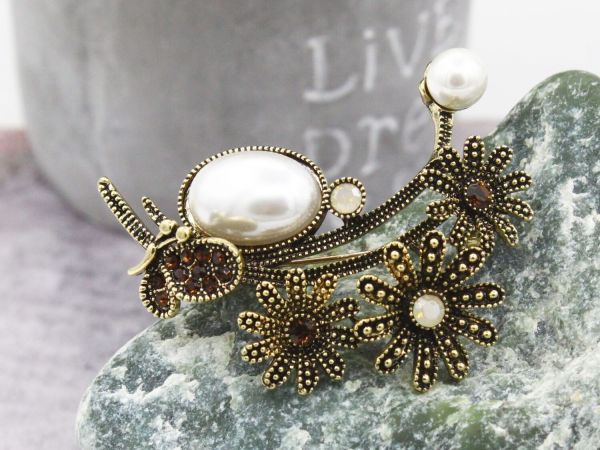 Brooch