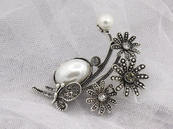 Brooch