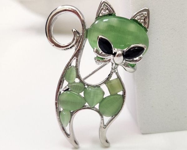 Brooch Cat