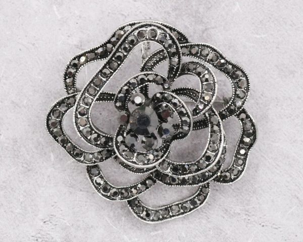 Brooch F806274907180